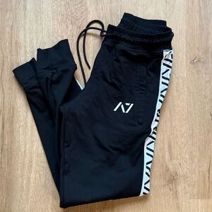 A7 Joggers